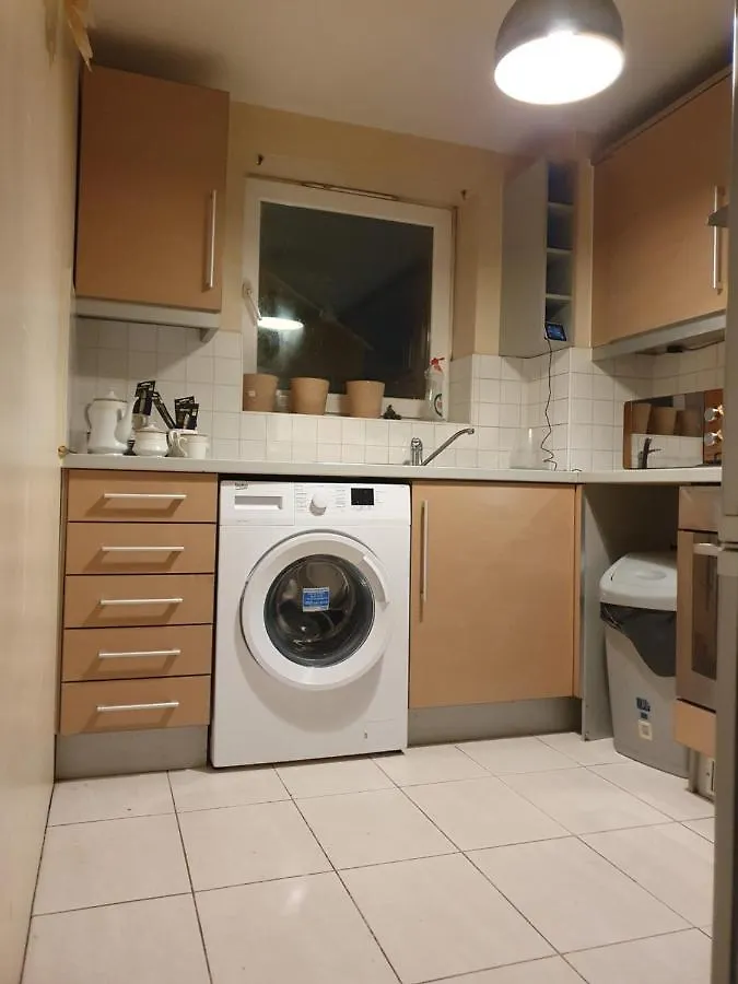 R&B Homes London Apartment